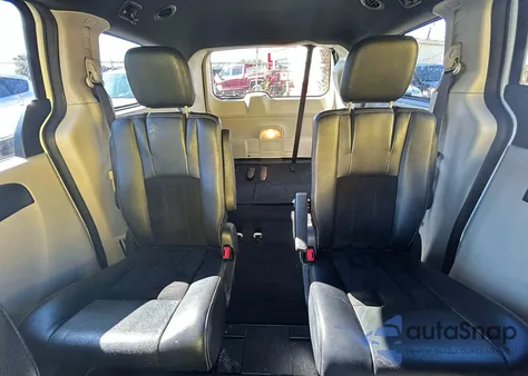 2017 Dodge Grand Caravan Sxt z USA, uszkodzony, nr VIN 2C4RDGCG9HR672833